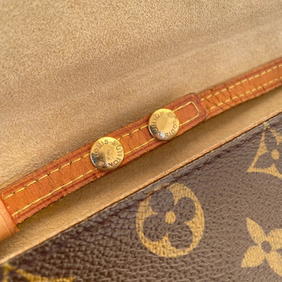 Authentic Louis Vuitton Twin GM - Picture 14 of 16